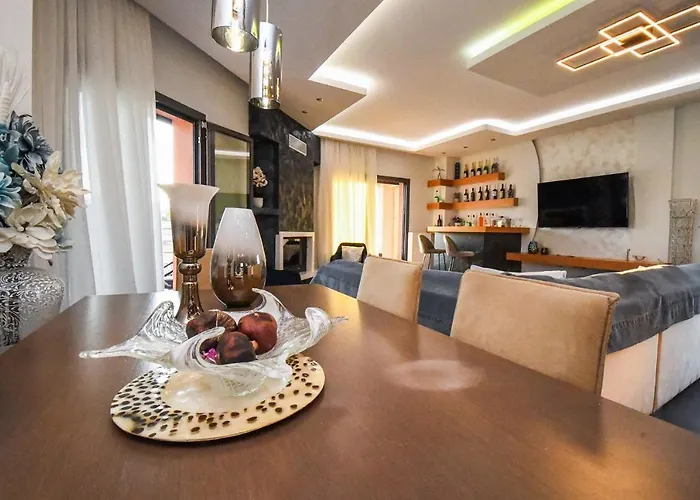 Nektarios & Eftychia 度假居 *