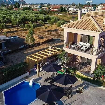 Nektarios & Eftychia Feriehus
